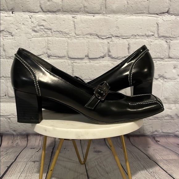 Via Spiga Black Leather Square Toe Mary Jane Heels Sz 7.5 - Picture 3 of 7